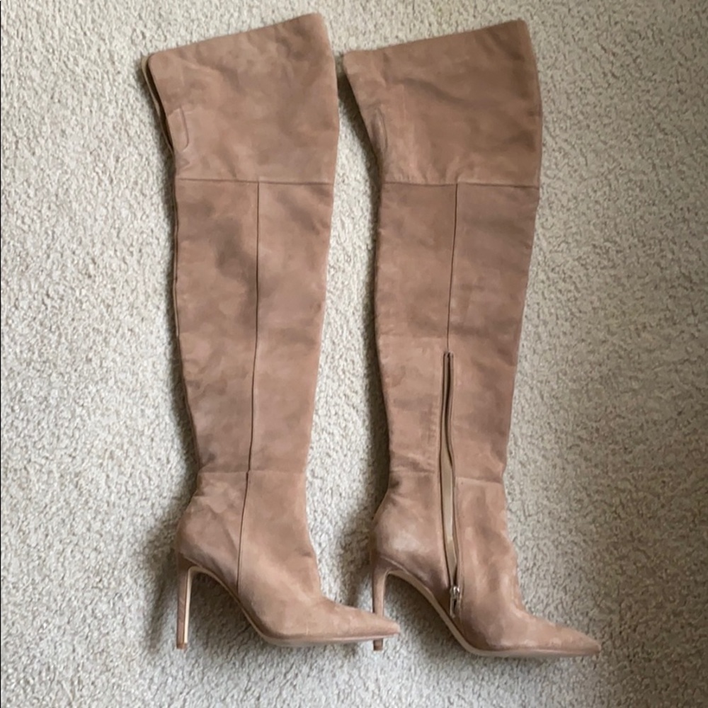 NWOB. Faux suede beige thigh high boots size 9